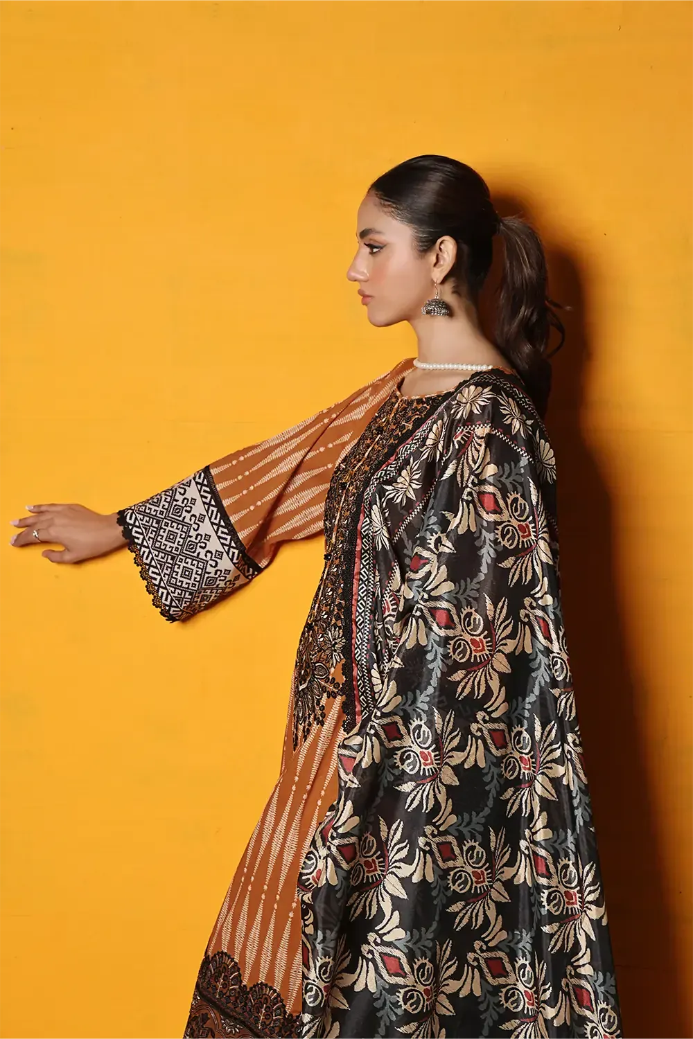 3PC Embroidered Unstitched Lawn Suit KSE-2469