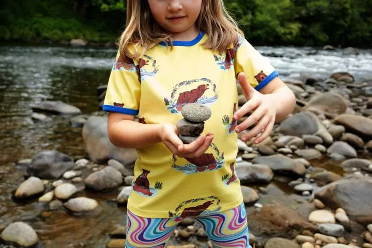 Coddi & Womple Short Sleeved T-shirt - Bruno under the Rainbow Lemon