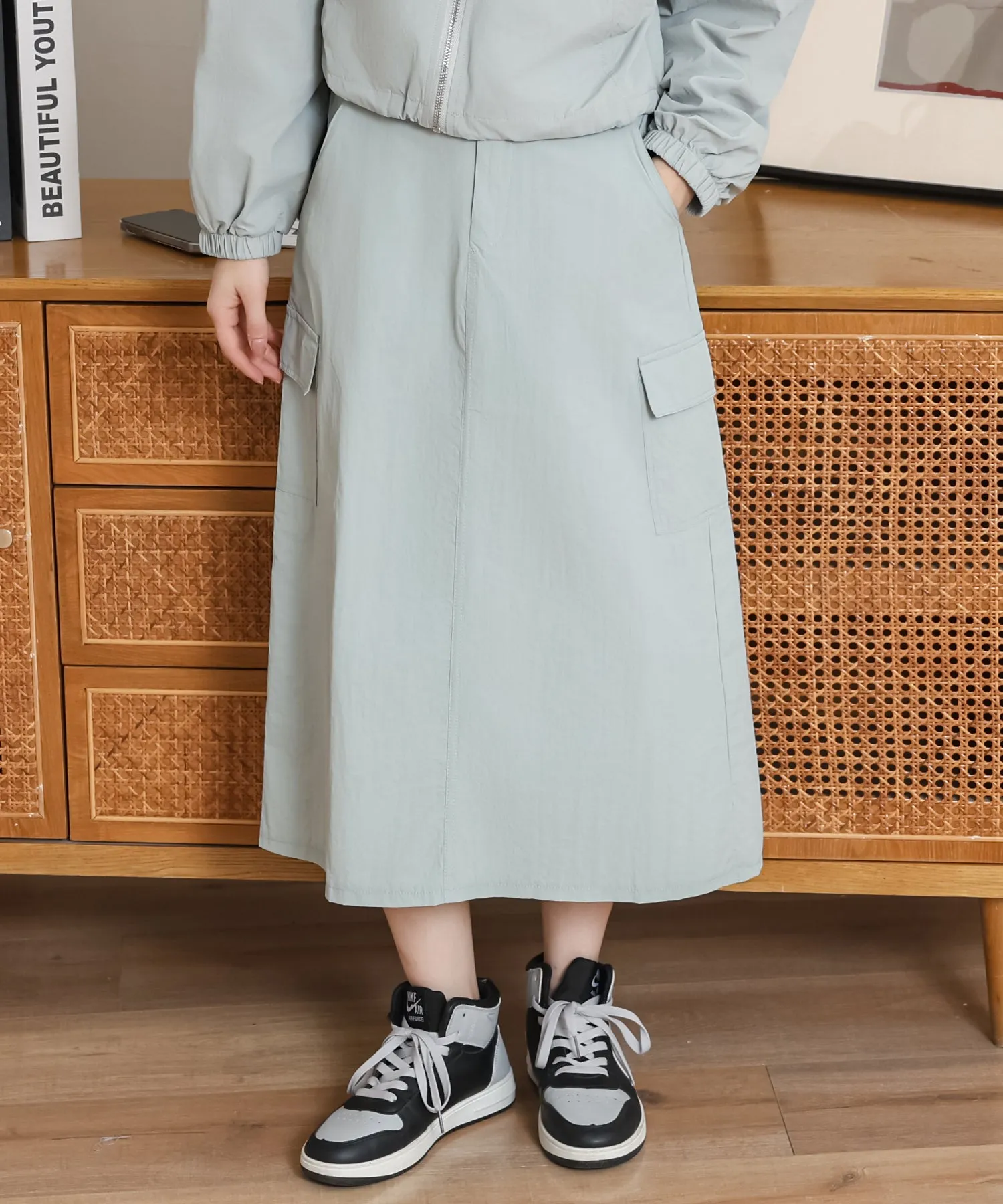 compact jacket × cargo skirt setup