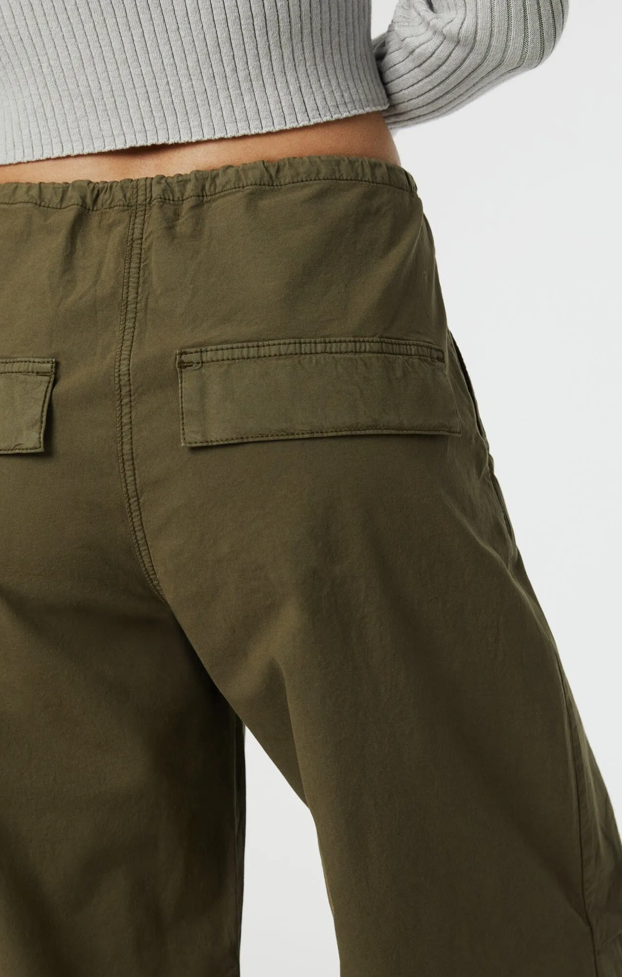 HILL PARACHUTE PANTS IN KHAKI MOVE