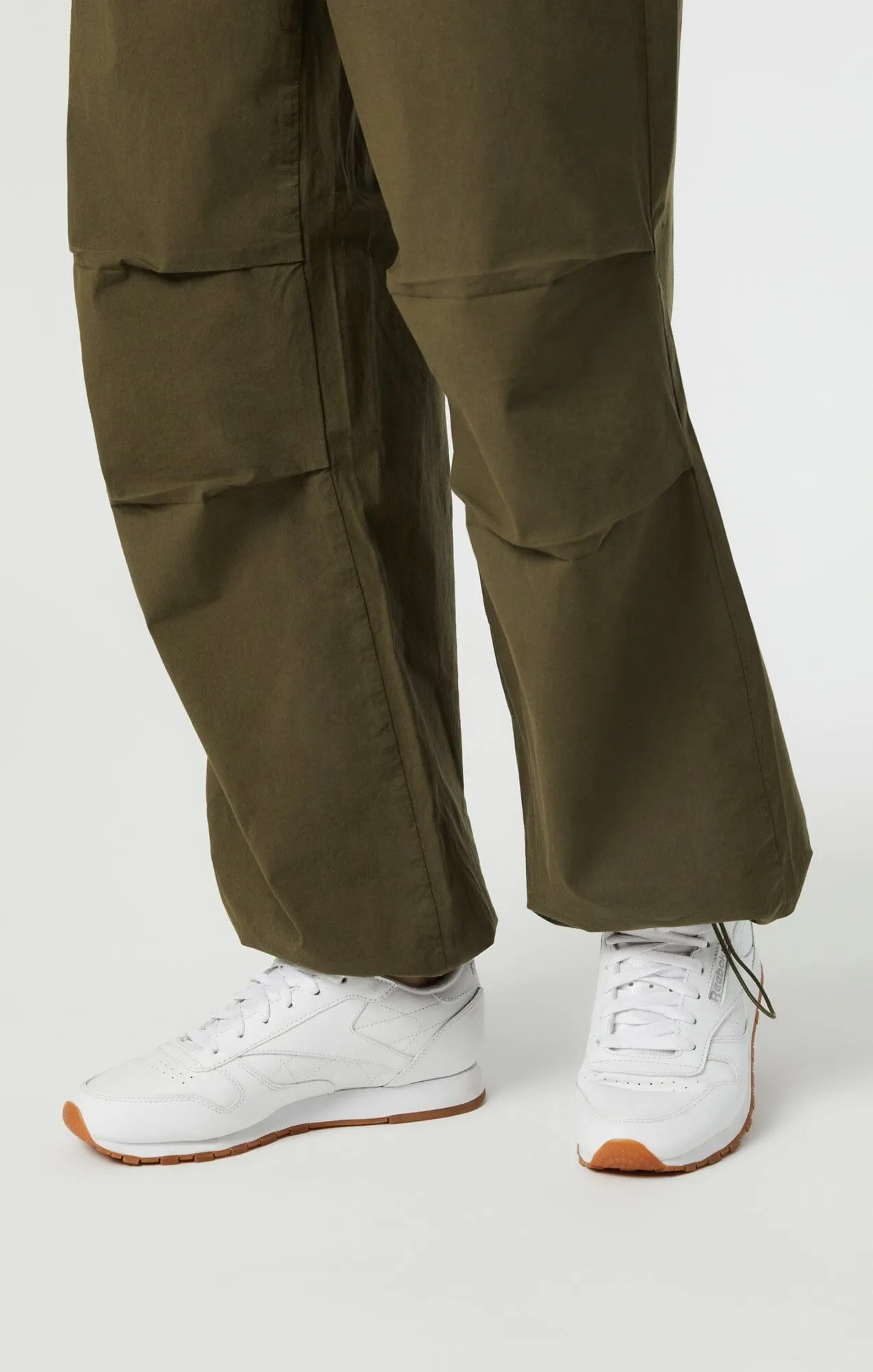 HILL PARACHUTE PANTS IN KHAKI MOVE