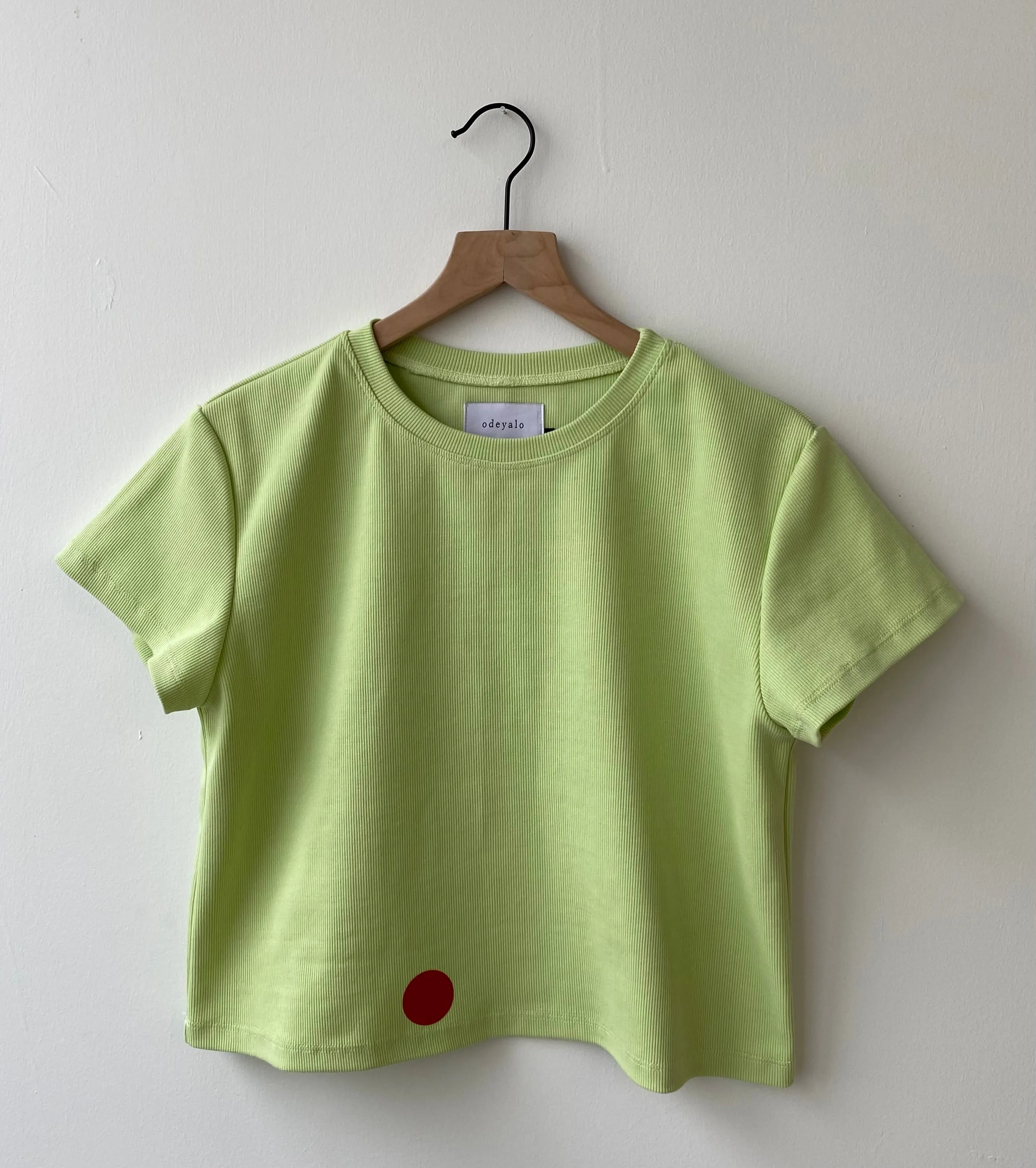 Honeydew BROOK t-shirt- L (3) with fabric defect or tiny holes at hem