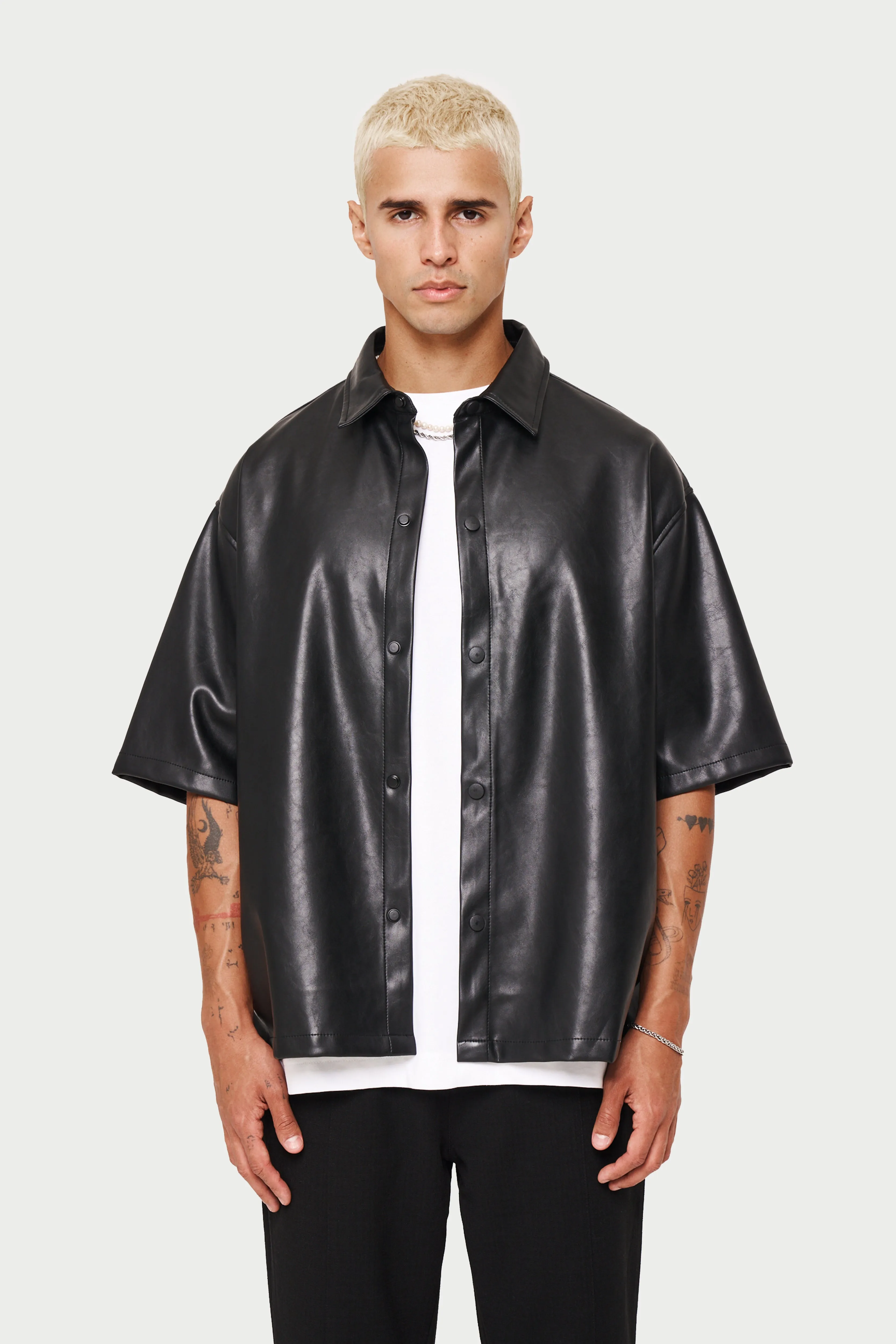 SHORT SLEEVE BOXY LEATHER SHIRT - BLACK