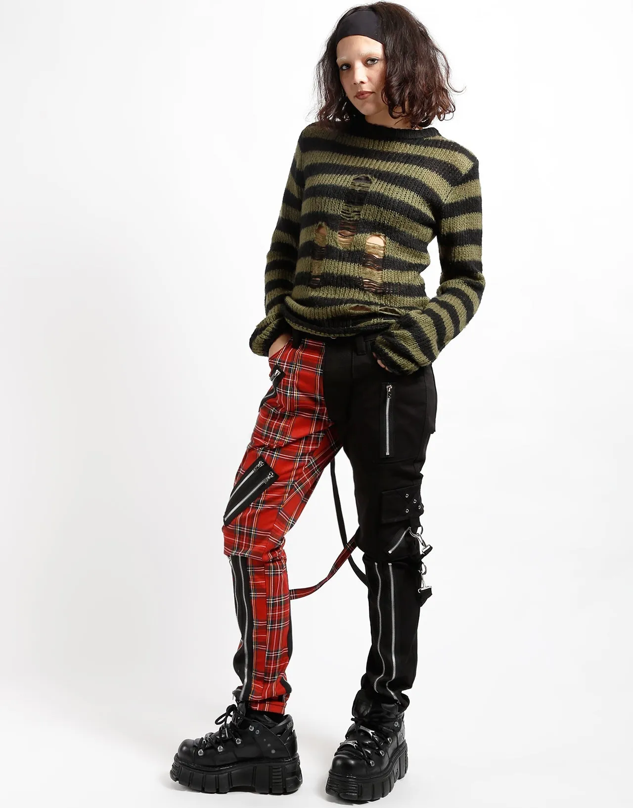 SPLIT LEG BONDAGE PANT BLK RED PLAID